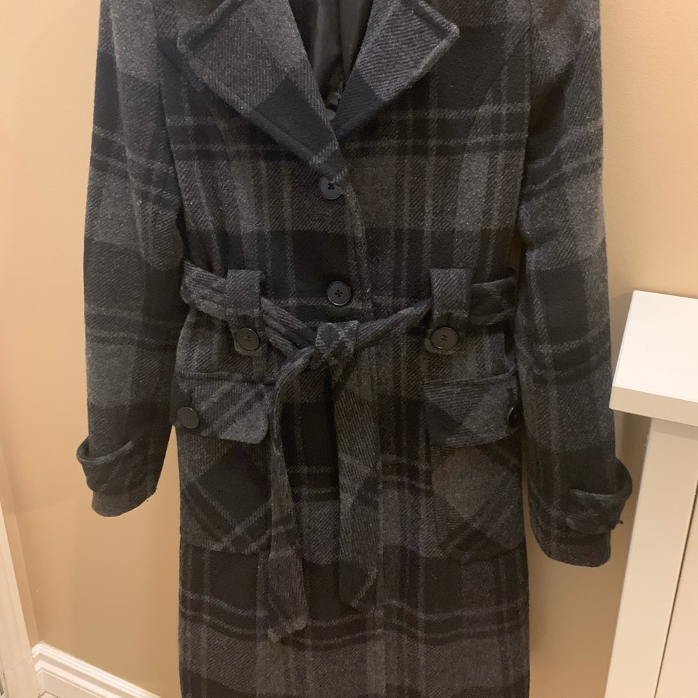 Coffeeshop coat
